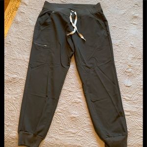 FIGS jogger bottom scrubs